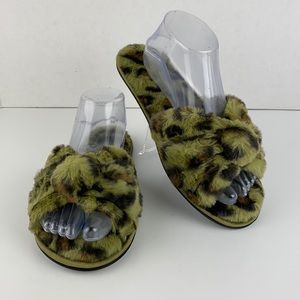 Size 10 Olive Green Faux Fur MUK LUKS Open Toe Scuff Slippers